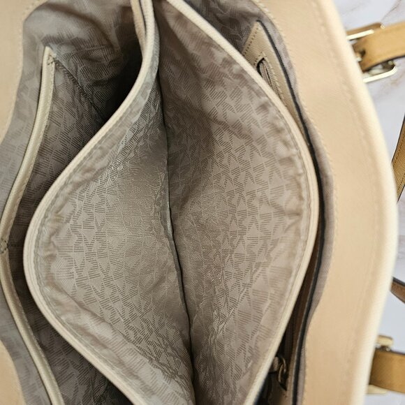 Michael Kors Snap Pocket Tote - Picture 4 of 13